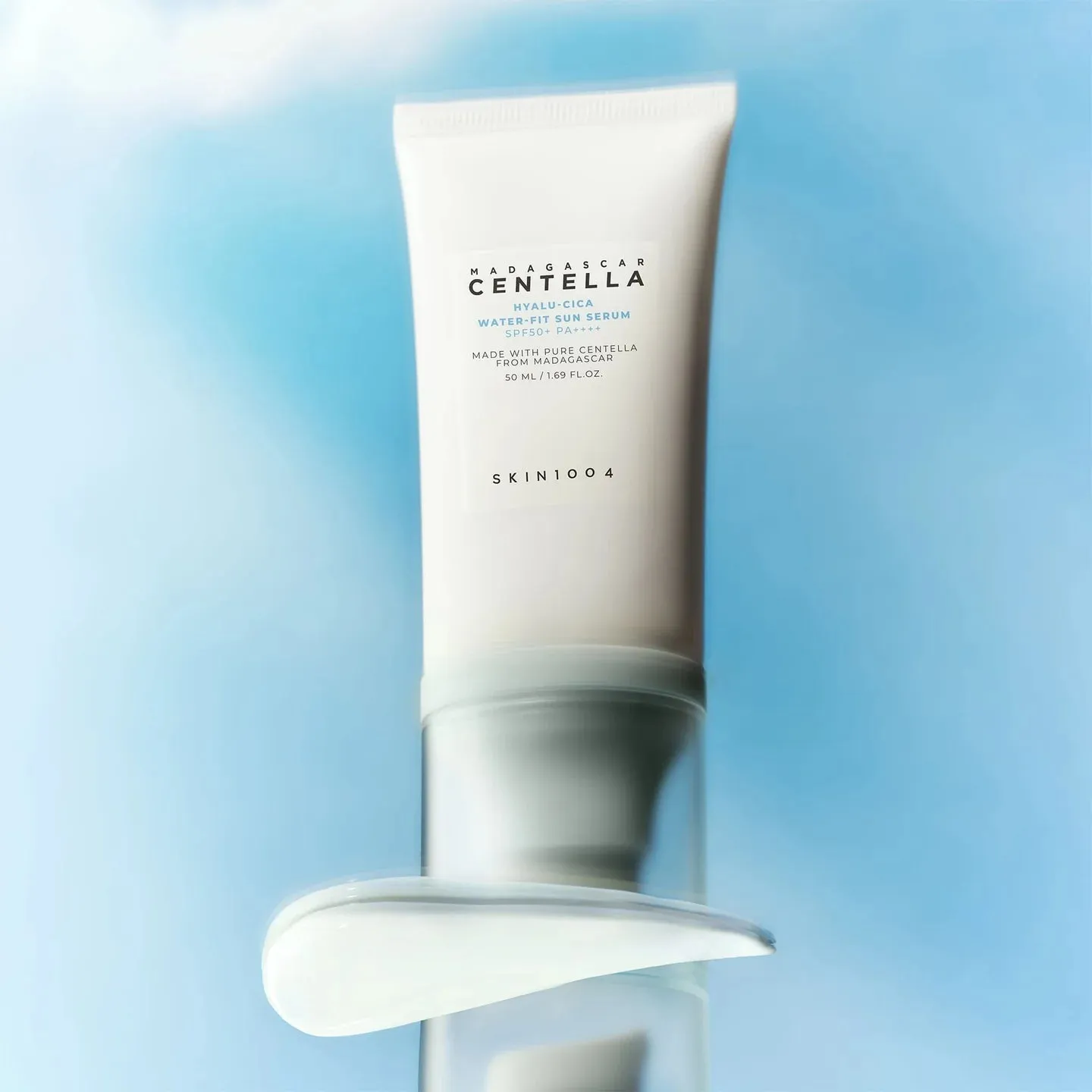 SKIN1004 Madagascar centella hyalu cica water fit sun serum spf 50 pa     واقي شمسي كيميائي مرطب